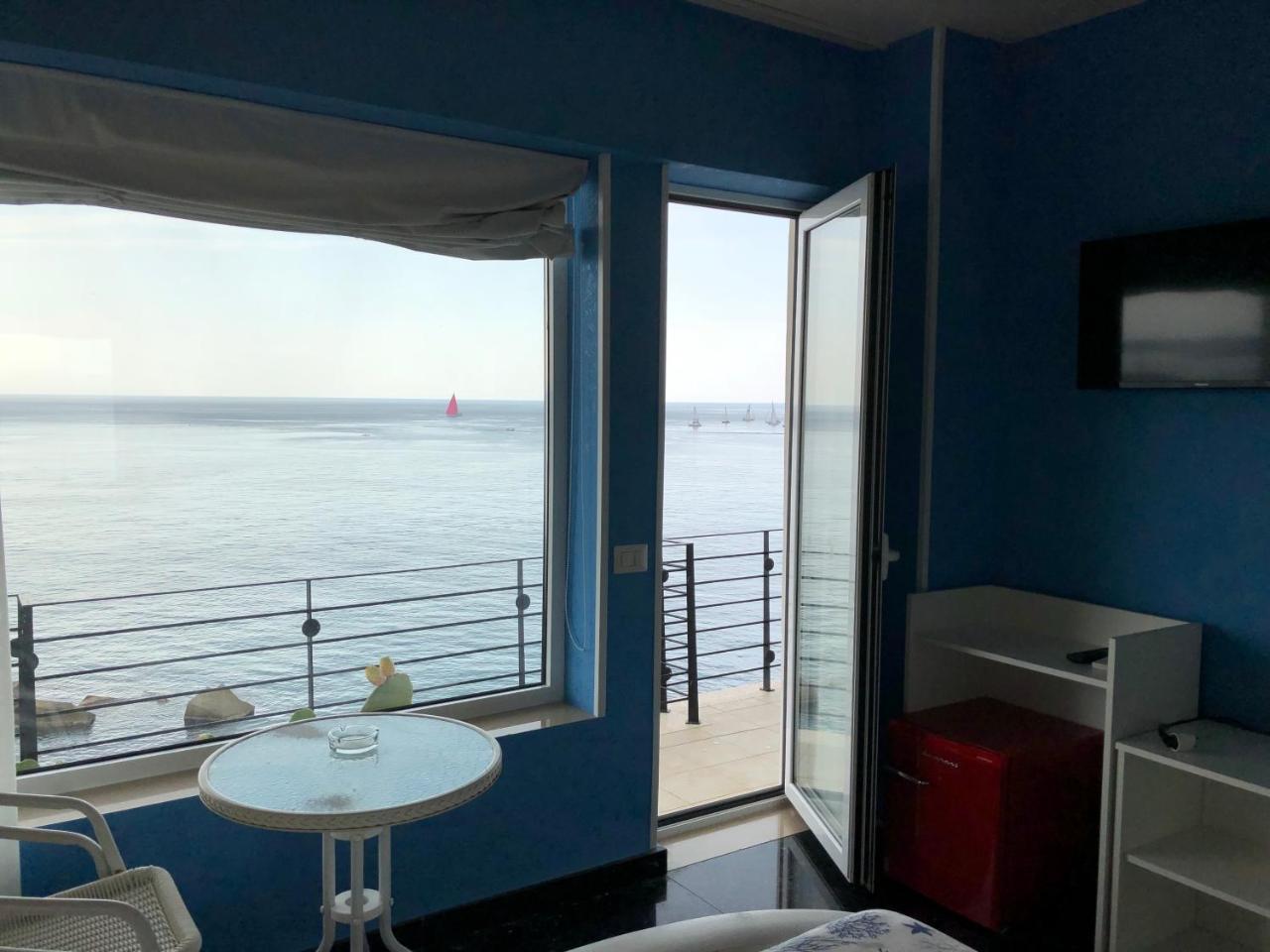 Palace Blu Mare